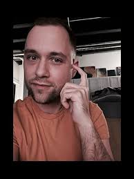 Amazon.com: Darkness Glowing: 9798594585201: Todd, Gabriel, Staben, Jared:  Books