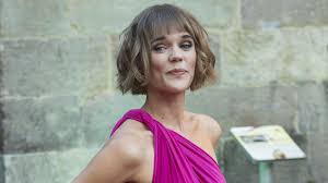 Und sie ist weiter gewillt, über. Sturm Der Liebe Sarah Elena Timpe Ist Bald Dabei Promiflash De