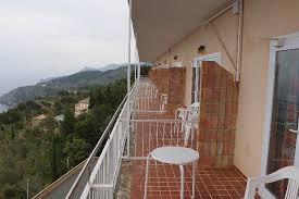 Durchgehender Balkon Ohne Sichtschutz Zum Nachbarn Picture Of El Encinar Valldemossa Hotel Tripadvisor