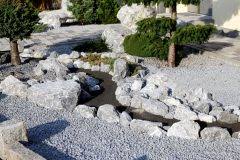 Es gibt immer wieder wünsche von gartenbesitzern den eigenen garten oder auch nur teilbereiche davon nach individuellen vorstellungen zu gestalten. Steinbeet Mit Grasern Gestalten Eine Auswahl Der Schonsten