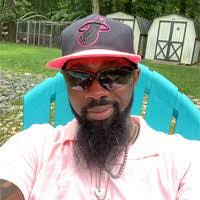 Laurence Foreman's Instagram, Twitter & Facebook