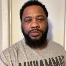 Amazon Delivery Issue with Wrong Address and Opened Package