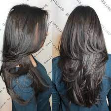 Haarschnitt Mit Schichten Fur Dickes Langes Haar Einfach Frisuren Haarschnitt Haarschnitt Lange Haare Lange Haare