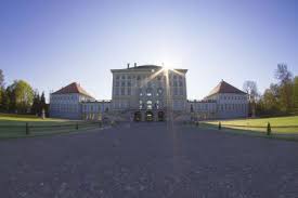 Neuhausen, direkt neben nymphenburg gelegen, und doch im charakter ganz anders. Neuhausen Nymphenburg Borough Neighborhood Of Munich Germany