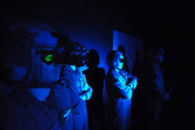Night vision goggle instructor course trains Airmen to enlighten the dark  skies > 33rd Fighter Wing > Display
