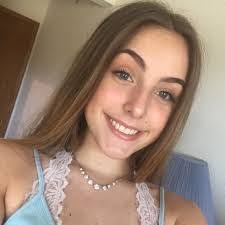 Amber Mcshan's Instagram, Twitter & Facebook