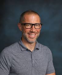 Chris Veilleux's Instagram, Twitter & Facebook