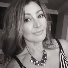 Marie Williamson's Instagram, Twitter & Facebook