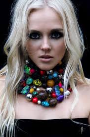 Arak Choker: Beads, Wooden, Chrome, Jade, Carved, Holographic, Colorful,  Rainbow, Statement, Iris Apfel, Chunky, Oversize, Black, Turquoise