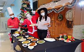 Kepala staf kepresidenan moeldoko meminta agar proses hukum mantan kepala kostrad kivlan zen dan mantan danjen kopassus soenarko tidak dipolitisasi. H2ufbhpwfc7svm