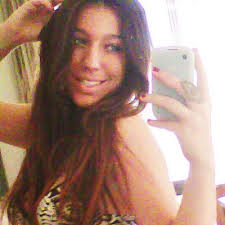 Andrea Mena Plana (@damealgomas)