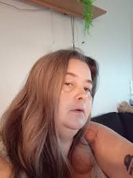 Hej en lille hilsen her fra Holstebro jeg er en ung fyr på 66 som søger en  til en lille gåtur ved vandet måske og på sigt måske en lille weekendophold  ￼😉😊￼