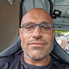 Sammy Parris's Instagram, Twitter & Facebook