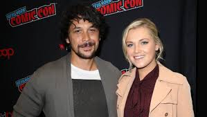 73 kg or 161 lbs. Eliza Taylor Bob Morley Married The 100 Co Stars Announce Wedding Hollywood Life