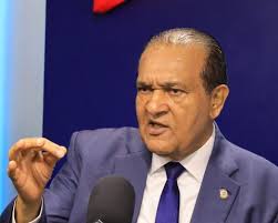 Senado Dominicano Reconoce la Trayectoria de los Humoristas Raymond Pozo y Miguel  Céspedes