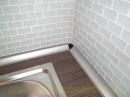 Kuchenabschlussleisten Auf Arbeitsplatte Befestigen Die Heimwerkerseite De