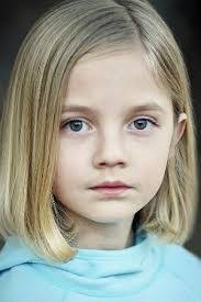 Isabella Metz's Instagram, Twitter & Facebook