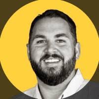 Angie Thaxton's Instagram, Twitter & Facebook