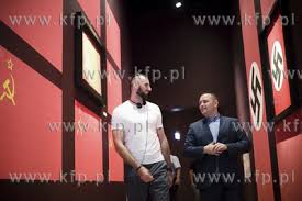 Okruchy pamięci wspomnienia i relacje byłych żołnierzy korpusu ochrony pogranicza (współautor: Kandydaci Na Prezydenta Gdanska Karol Nawrocki