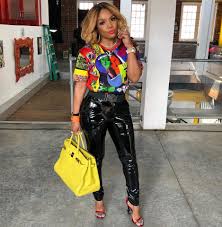 The rasheeda lace front human hair wig from alicia beauty's carefree collection is a long, wavy style with no bangs featured. Rasheeda Frost Flaunts Her Natural Curly Hair In This Recent Video