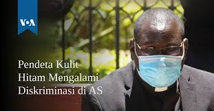 Warga ferguson meminta adanya keadilan atas apa yang terjadi pada remaja 18 tahun itu. Pendeta Kulit Hitam Mengalami Diskriminasi Di As