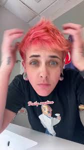 Toni Chick's Instagram, Twitter & Facebook