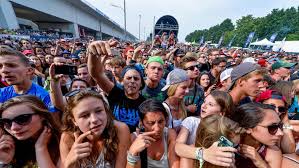 Jun 02, 2021 · ensuite, pour nous, un festival c'est un moment de rencontre et de partage. Le Ronquieres Festival 2017 A Accueilli Pres De 20 000 Personnes Ce Samedi Le Soir