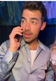 Ally and Aj and Joe Jonas Singing No One