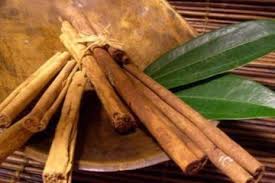 Salah satu herbal rempah yang biasa digunakan secara tradisional untuk diet sehat menurunkan berat badan adalah bangle. Turunkan Berat Badan Dengan Campuran Daun Salam Dan Kayu Manis Mau Semua Halaman Intisari