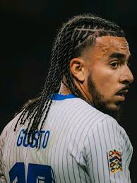 Thomas Müller 🤝 Kylian Mbappé 🙃😲