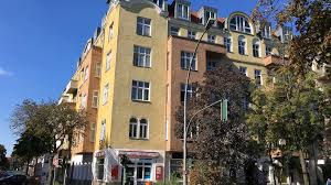 Es handelt sich hierbei um eine wohnung, deren kaltmiete 500 euro beträgt. Sanierte 2 Zimmer Wohnung Mit Ebk Und Balkon Wg Geeignet Im 3 Og Kasperczyk Immobilien Gmbh