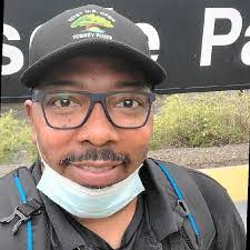 Seth Sparrow's Instagram, Twitter & Facebook