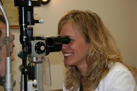 SEEING THE WORLD THROUGH HEALTHY EYES