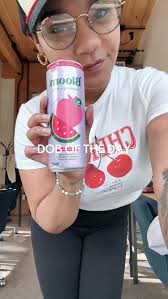 Drink x Fit x Book of the day, The dog hair was a paid appearance🍒