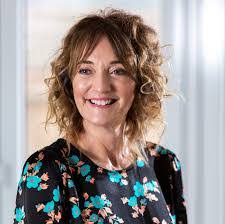 Stephanie Lister's Instagram, Twitter & Facebook