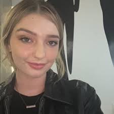 Bailey Bolton (@hayybail)