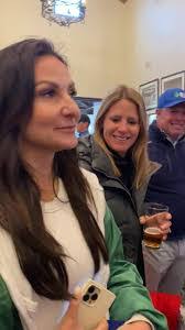 Jennifer Echeverria's Instagram, Twitter & Facebook