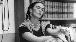 Nicht nur haben sich äußerst viele künstlerinnen seit den 1950er jahren von kahlos werk inspirieren lassen. Tonband Mit Frida Kahlos Stimme Die Zweifel Mehren Sich Kunst Dw 24 06 2019