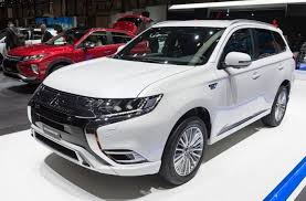 See what power, features, and amenities you'll get for the money. 2021 Mitsubishi Outlander Review Features Prices Interiors Seating Capacity And Rivals Comparison