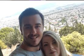 Η νεαρή influencer και κόρη του λευτέρη πανταζή είχε ανεβάσει ένα βίντεο που προέτρεπε τους followers της να κόψουν τις «κακές τροφές». Koni Meta3a Kai Tasos 3iarxos Meta Th Nikh Sto J2us Etoimoi Gia Thn People Amp Style Eidhseis