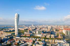 Ins dänische kopenhagen sind es von hier aus gerademal rund 27 kilometer. Episode 7 Malmo Sweden Daring Cities