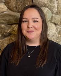 Meet Emily, our Patient Success Coordinator and a part of the GCO team for  the past 8 years! 💚 She contributes to check-ins/outs running smoothly,  insurance claims and questions getting handled quickly,