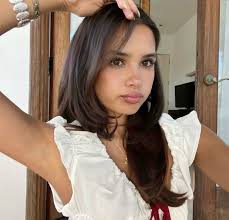 Bella wilcox (bellaroseolliejames)