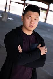 Da ihr vater die strapazen des krieges nicht überleben würde, verkleidet sich mulan als mann und gibt sich als ihr. Kaiser West Mount Action Design