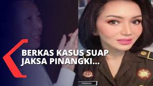 Yang terbaru dari kasus djoko tjandra, direktorat tindak pidana korupsi bareskrim polri berencana memeriksa jaksa pinangki sirna malasari pada rabu (2/9/2020) hari ini. Aaa Inikah Wajah Asli Jaksa Pinangki Sirna Malasari Tanpa Make Up Coba Bandingkan Dan Dugaan Oplas Tribun Timur