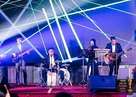 verse 1 g mengapa terjadi em oh pada diri ini am haruskah ku d meneruskan lagi bm dm kisah kita yang e telah kita bina bersama am d kini tlah hancur karena eb c kau memilih dia. Lirik Lagu One Avenue Band Kisah Antara Kita Kitablirik