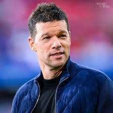 He's right.. instead, VVD had to play Alexis Sanchez , Ozil, Kane, Hazard ,  Haaland, De Bruyne, Fabregas, Ibrahimovic, Aguero, Yaya Toure and Bernardo  Silva. All in the prem. But I guess