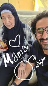 احتفل الفنان أحمد حلمى بعيد ميلاد والدته و نشر صورة لها عبر خاصية ستورى عبر حسابه بموقع انستجرام وعلق حلمى على الصورة سنة حلوة يا جميل يا مز انت الفنان أح. Ø´Ø§Ù‡Ø¯ Ø£Ø­Ø¯Ø« Ø¸Ù‡ÙˆØ± Ù„Ù€ Ø£Ø­Ù…Ø¯ Ø­Ù„Ù…ÙŠ Ù…Ø¹ ÙˆØ§Ù„Ø¯ØªÙ‡ Ù…Ù† ØªØ´Ø¨Ù‡ Ù…Ø¬Ù„Ø© Ø§Ù„Ø¬Ù…ÙŠÙ„Ø©