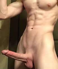 Muscle boy with a big dick - Nude Boys Pictures