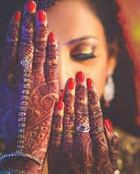 Beautiful Shot Of Bridal Mehendi Indian Wedding Photoshoot Makeup Bracelet Designs Hena Designs Mehndi Designs
